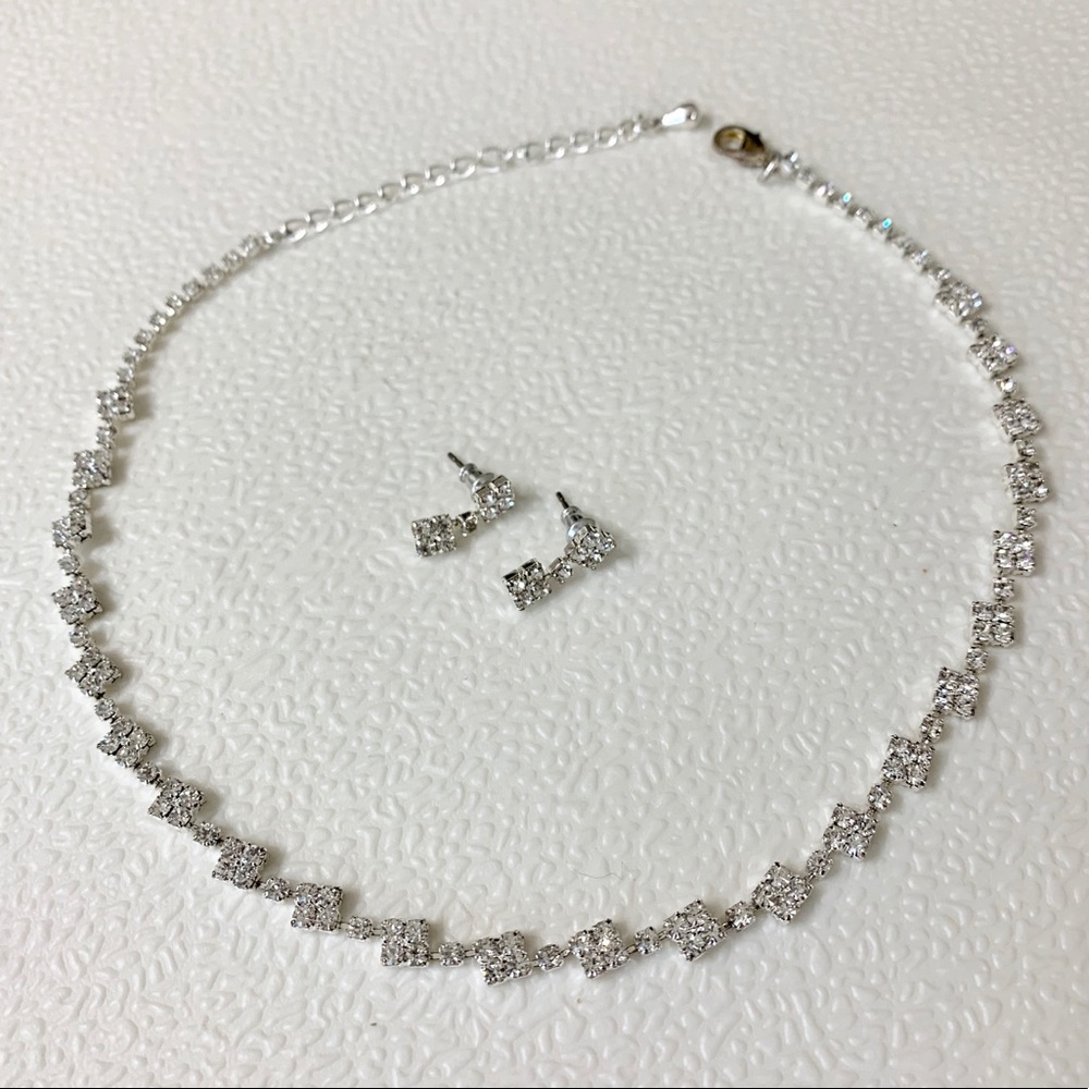 Rhinestone Checkered Choker with Earrings
